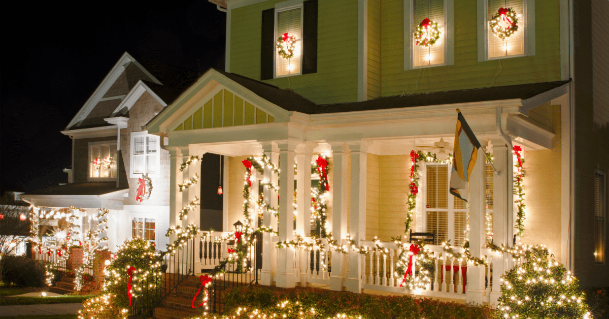 Best Neighborhoods to See Holiday Lights MomTrends