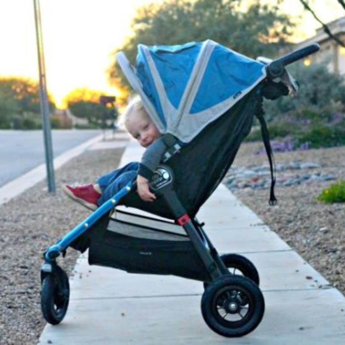 Mom Testing Baby Jogger City Mini GT Stroller - MomTrends