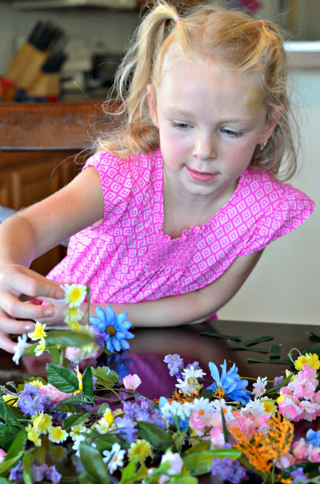 Make Midsommar in Sweden Floral Wreath Craft - MomTrends