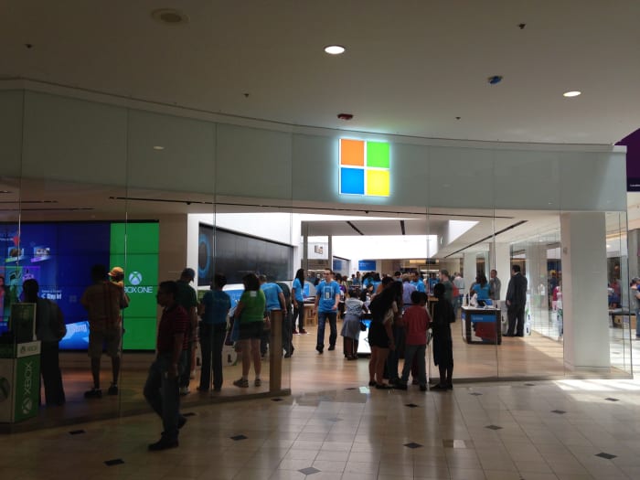 Grand Opening of Microsoft Store at the Roosevelt Field Mall - MomTrends