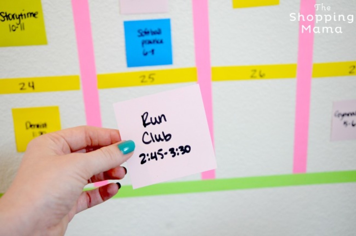Organize Your Family Calendar with Postit® Notes MomTrends