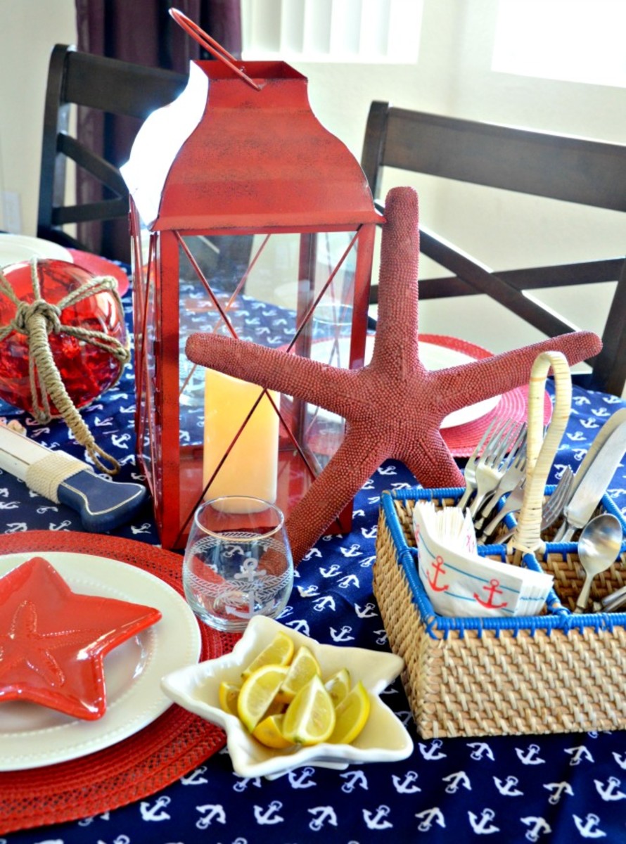 Red, White and Blue Nautical Table Decor for Your Next Summer