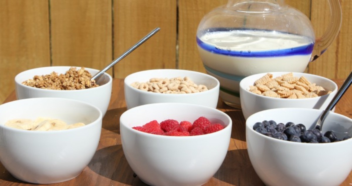 Healthy Breakfast Idea DIY Cereal Bar MomTrends   Featured 