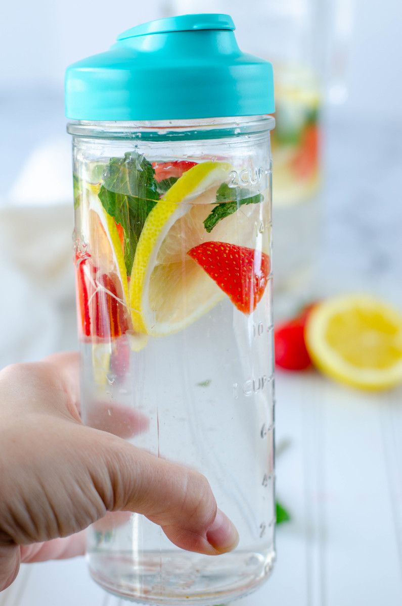 Geometrie twist Danser Detox Water: Cleanse Your Body With Fruit-Infused Water - MomTrends