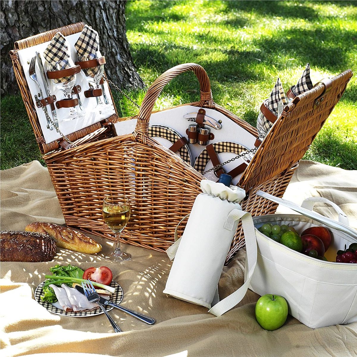 Plan Your Perfect Summer Picnic MomTrends